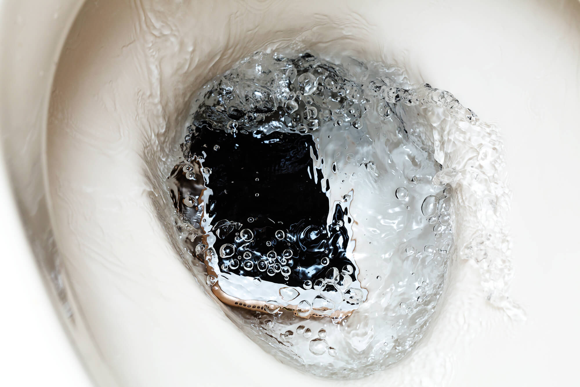 トイレのつまりを放置しないほうがいいケース